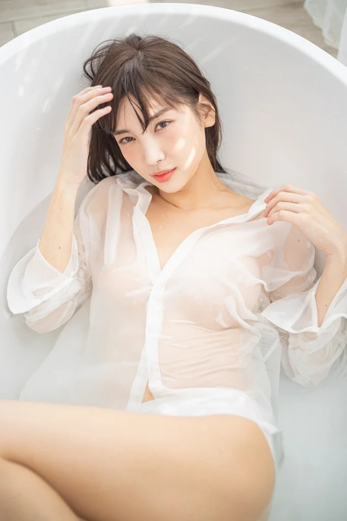 Layla, Japan escort in Paddington